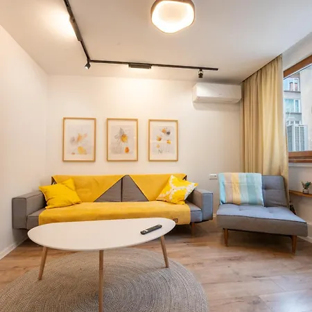 The Secret Garden 2 Bedroom Next To Ndk Διαμέρισμα *
